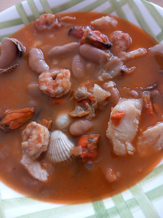 LES HISTORIES DE FIDALGO-FABES CON MERLUZA  Y MARISQUIN.