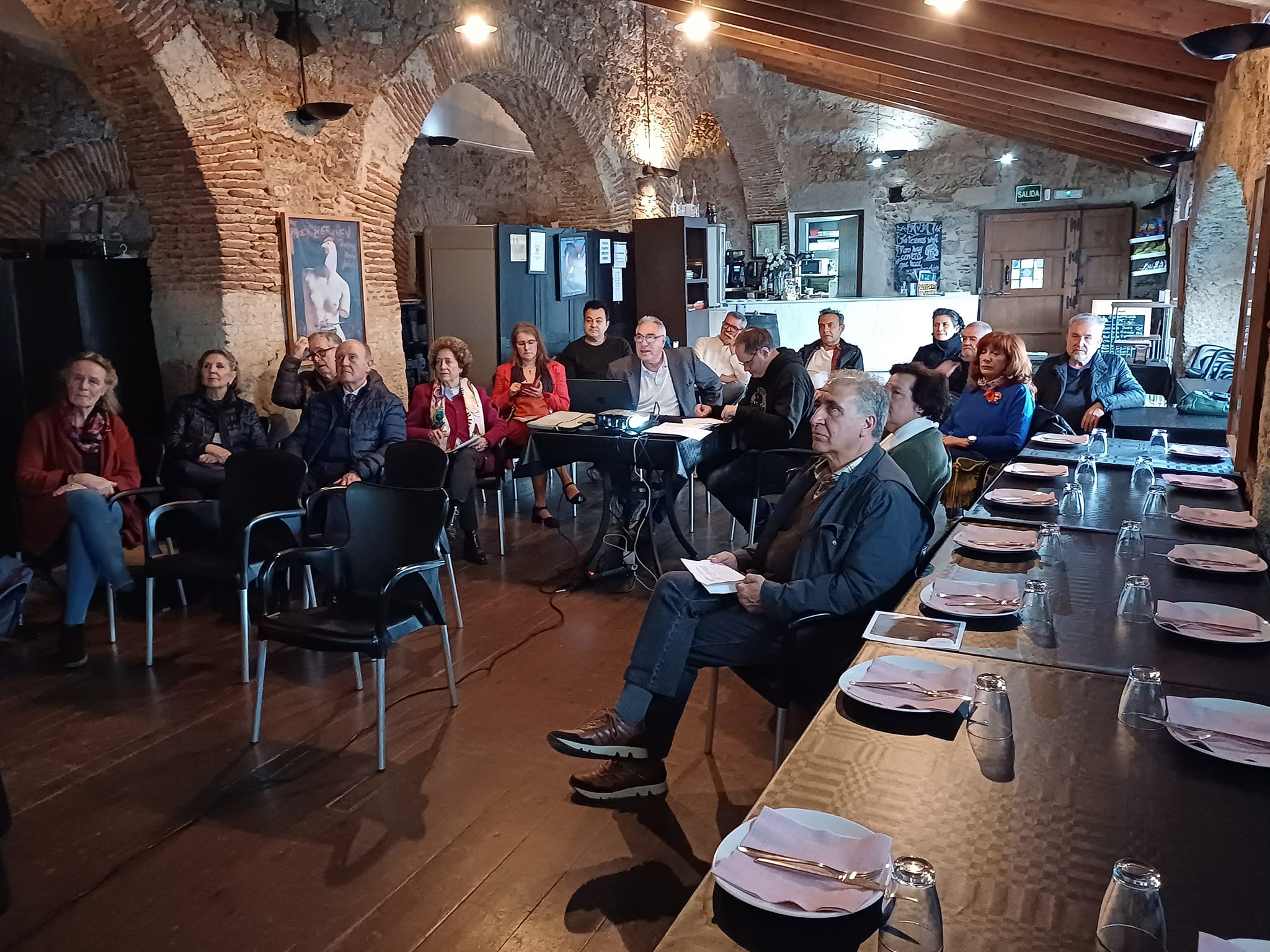 ASOCIACIÓN AMIGOS DEL MUSEO VOSTELL MALPARTIDA