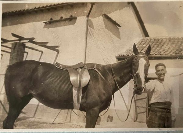 CRÓNICA: ENRIQUE ÁLVAREZ TOLCHEFF, NIETO DE LUISA LLOPIS, DUEÑA DEL COTO SAN BENITO.