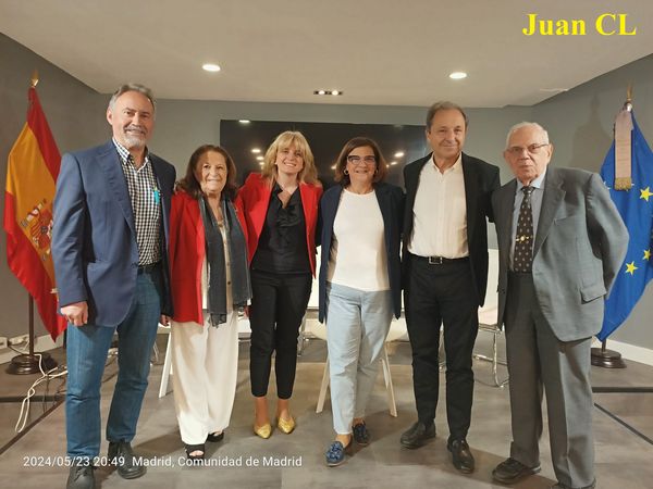 SALUDO FUENTEPIÑELANO-SEGOVIANO 3914- PRESENTACIÓN DEL LIBRO «LOS CEMENTERIOS DE LA PROVINCIA DE SEGOVIA. MUSEO AL AIRE LIBRE»