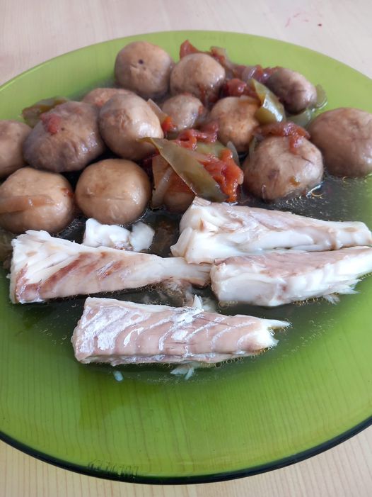 LES HISTORIES DE FIDALGO-EL «MIO PETITE» DE CHAMPIÑONES Y COLINA DE MERLUZA.