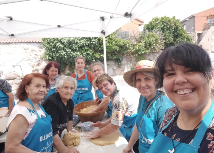 LA TRADICIÓN DEL PAN HECHA FIESTA EN EL «HORNO DE PAN COCER» DE ROBLEDILLO (ÁVILA)