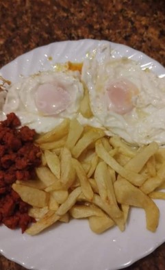 LES HISTORIES DE FIDALGO-A COMER HUEVOS FRITOS O ESTRELLADOS… ¡ POR UEBOS !