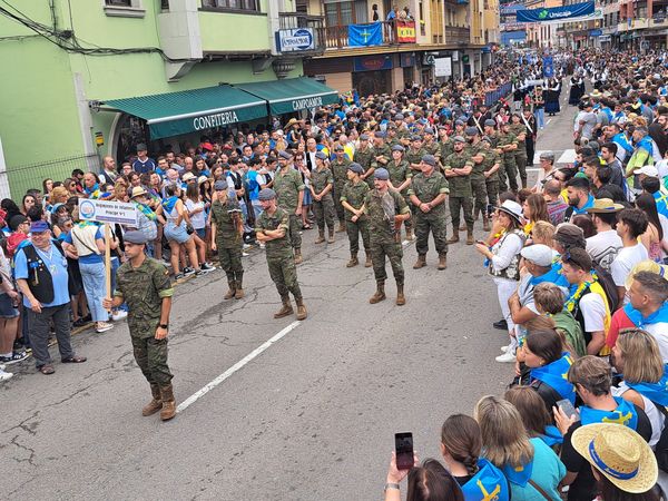 DESFILE DE ARRIONDAS