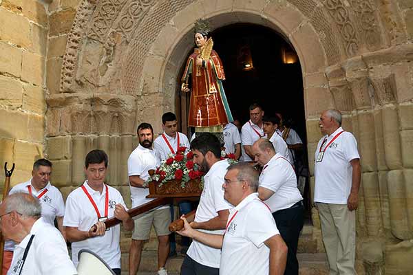 DOS PROCESIONES HISTÓRICAS SEPARADAS POR CIEN AÑOS