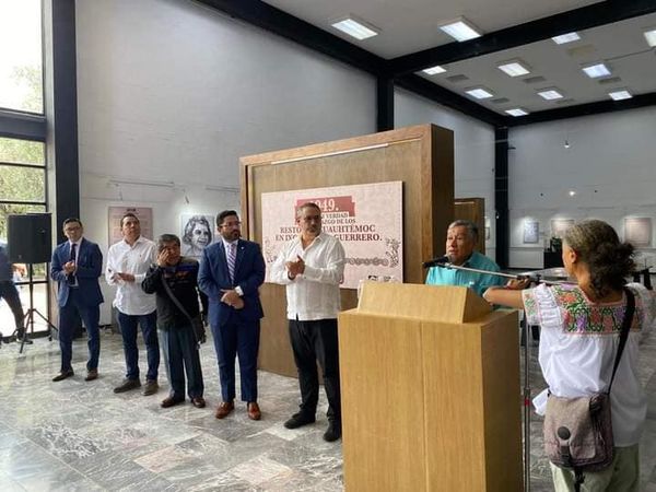 A NOMBRE DE LA ASOCIACIÓN DE CRONISTAS DEL ESTADO DE ZACATECAS «ROBERTO RAMOS DÁVILA»