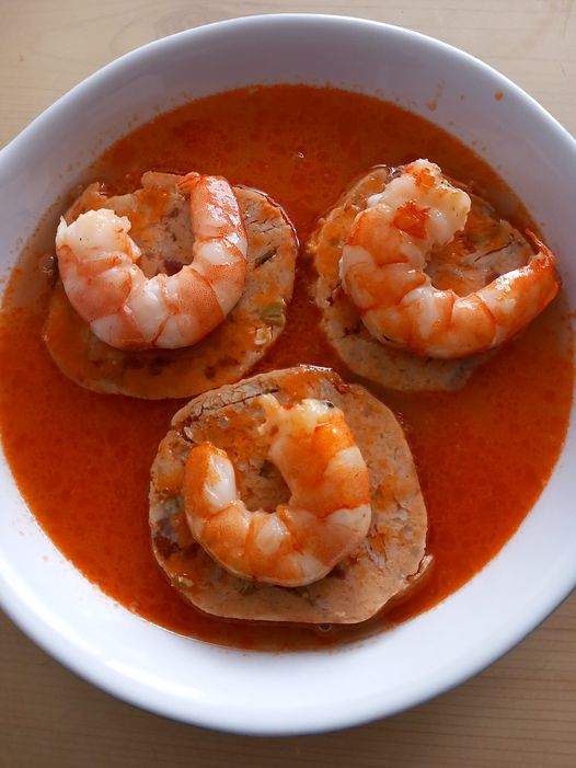 LES HISTORIES DE FIDALGO ROLLO DE BONITO ( DEL NORTE) CON LANGOSTINOS.-