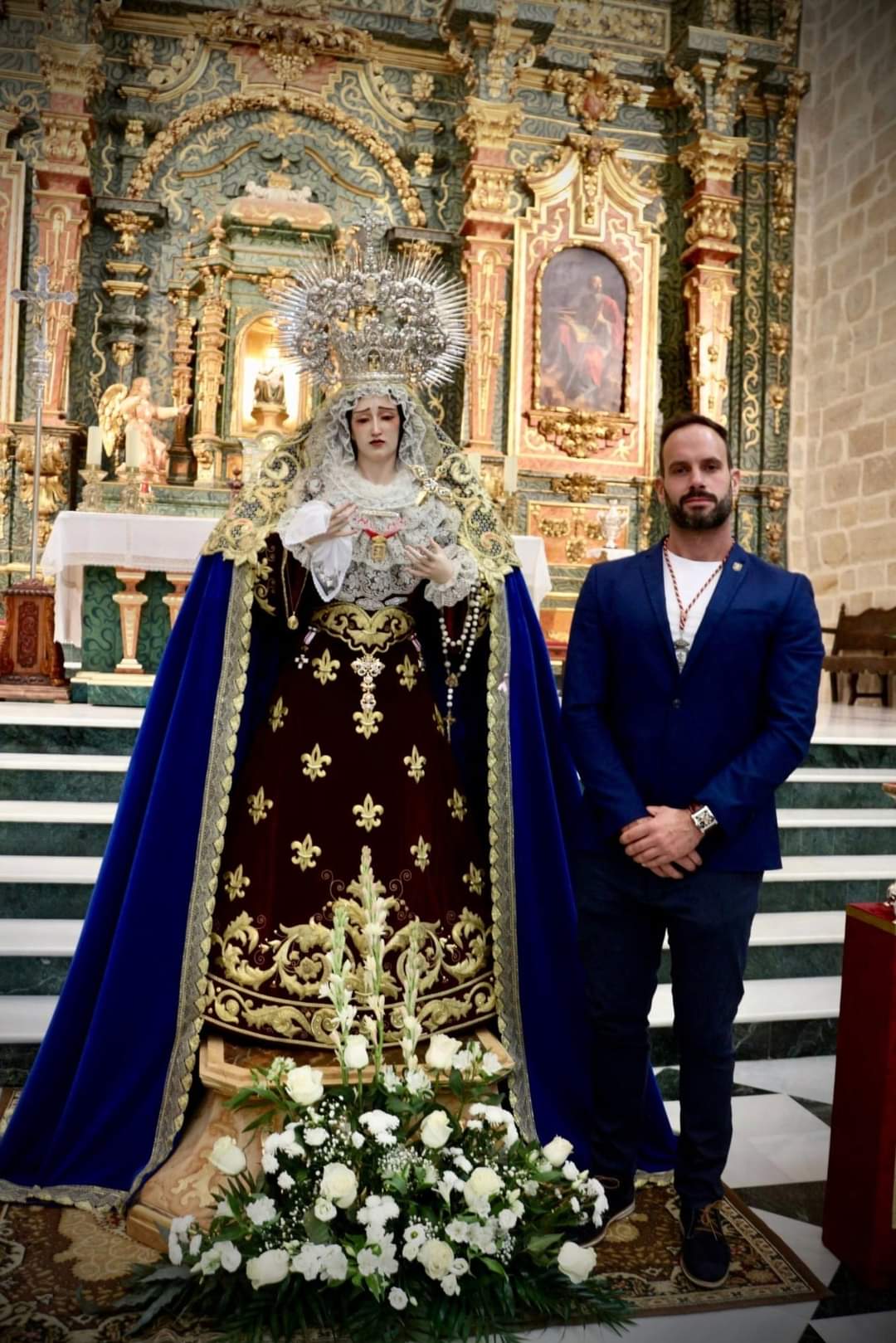 FELIPE HERREROS RESTAURA LA IMAGEN DE LA VIRGEN DE LA AMARGURA