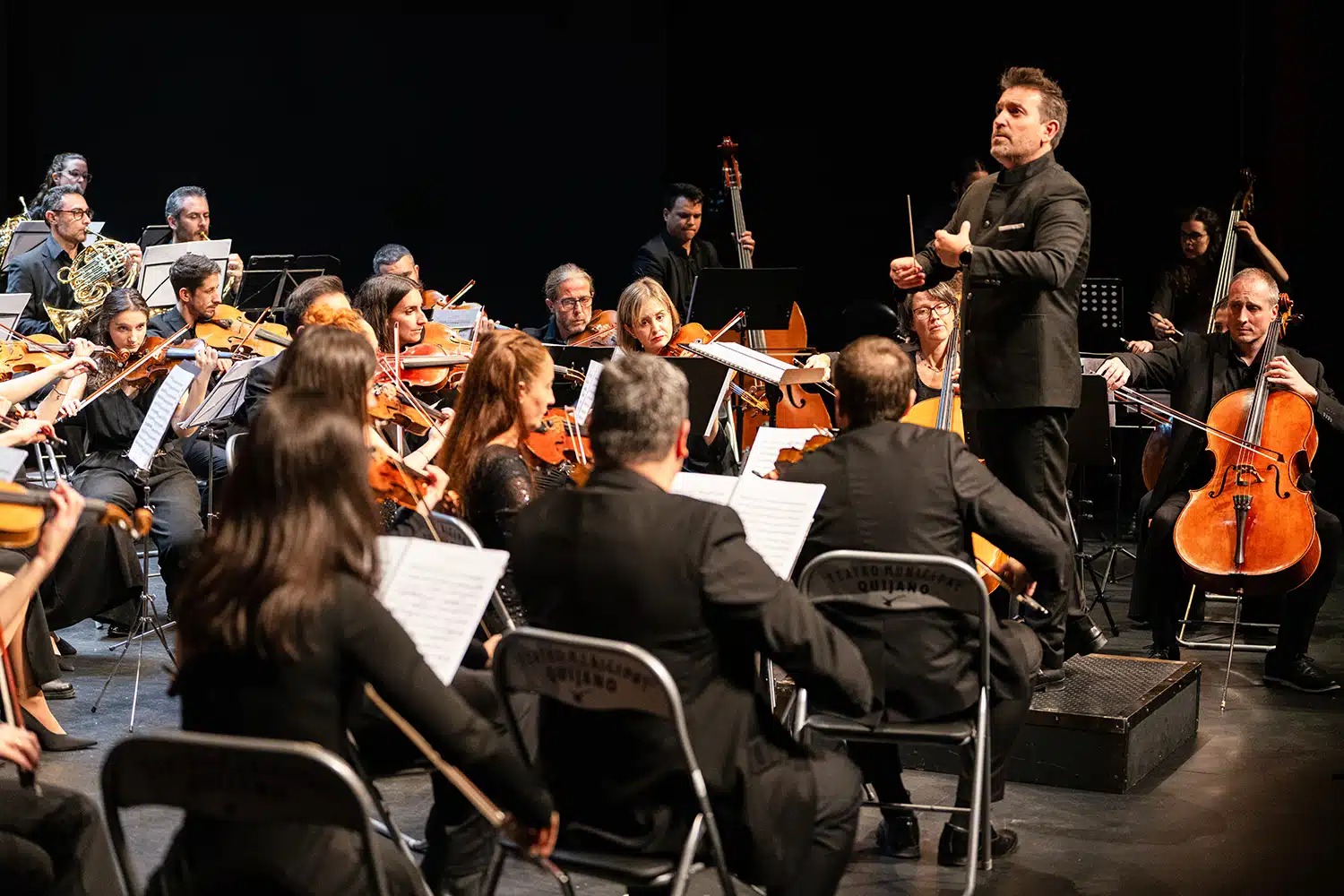 UNA SINFÓNICA EN EL QUIJANO, DE CASA Y CON ALTURA.