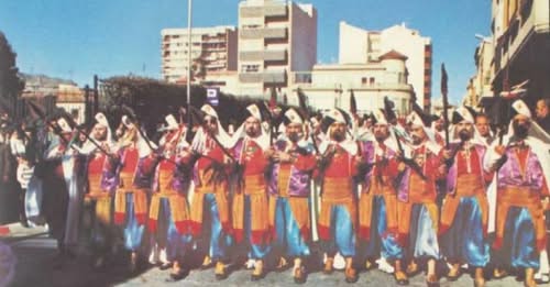 UN 50 ANIVERSARIO FESTERO EN ELDA ( ALICANTE)