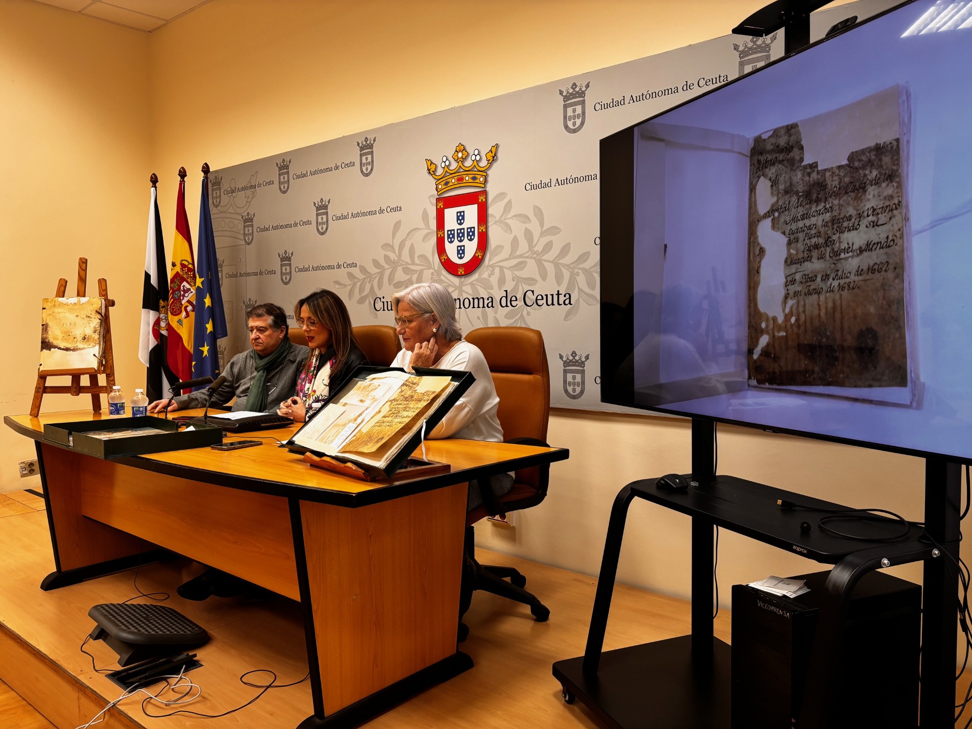 PRESENTAN LA RESTAURACIÓN DE DOS DOCUMENTOS ÚNICOS DE LOS SIGLOS XVI Y XVII SOBRE LA HISTORIA DE CEUTA