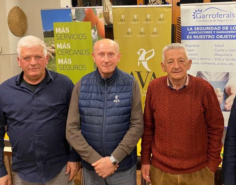 CASINOS: REUNION COMARCAL DE LA ASOCIACION VALENCIANA DE AGRICULTURA -ASAJA DEL CAMP DEL TÚRIA Y SERRANOS