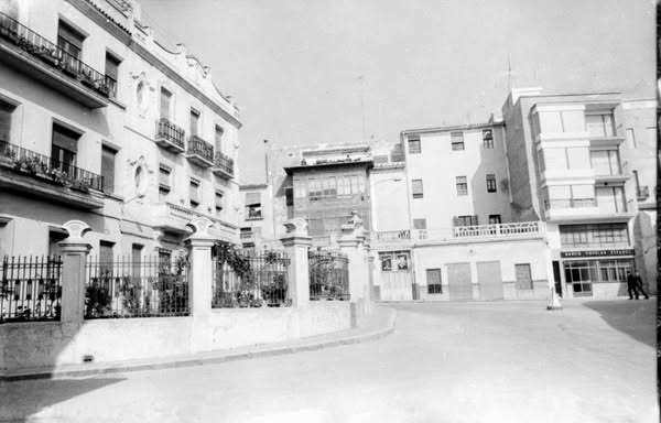DE LA CALLE LAS ERAS A JOSÉ PERSEGUER (II)  DE LA MIAMI A LA HELADERÍA CASILDO