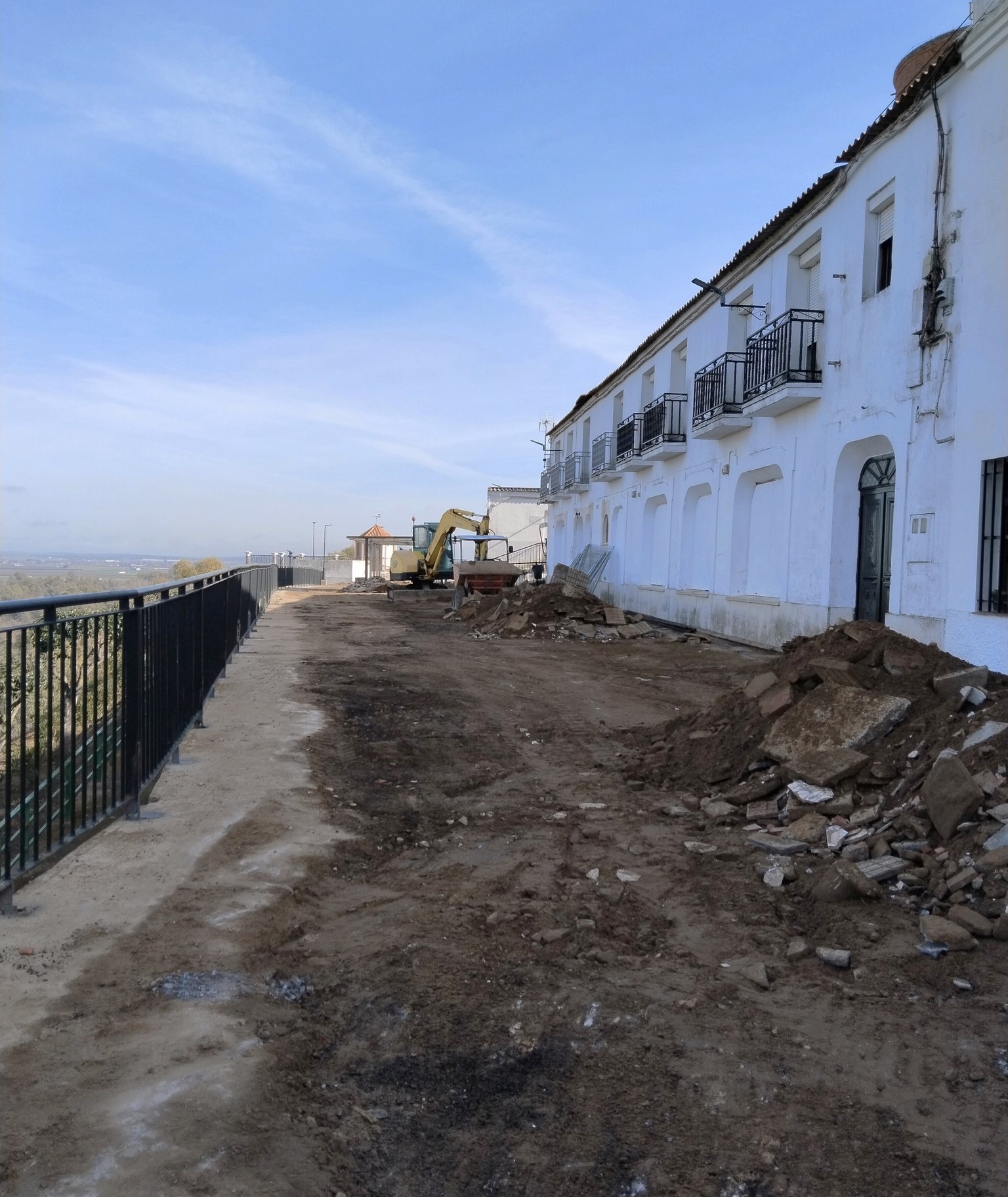 ACONDICIONAMIENTO DEL PASEO MIRADOR BALCÓN DE EXTREMADURA DE LOBÓN (BADAJOZ)