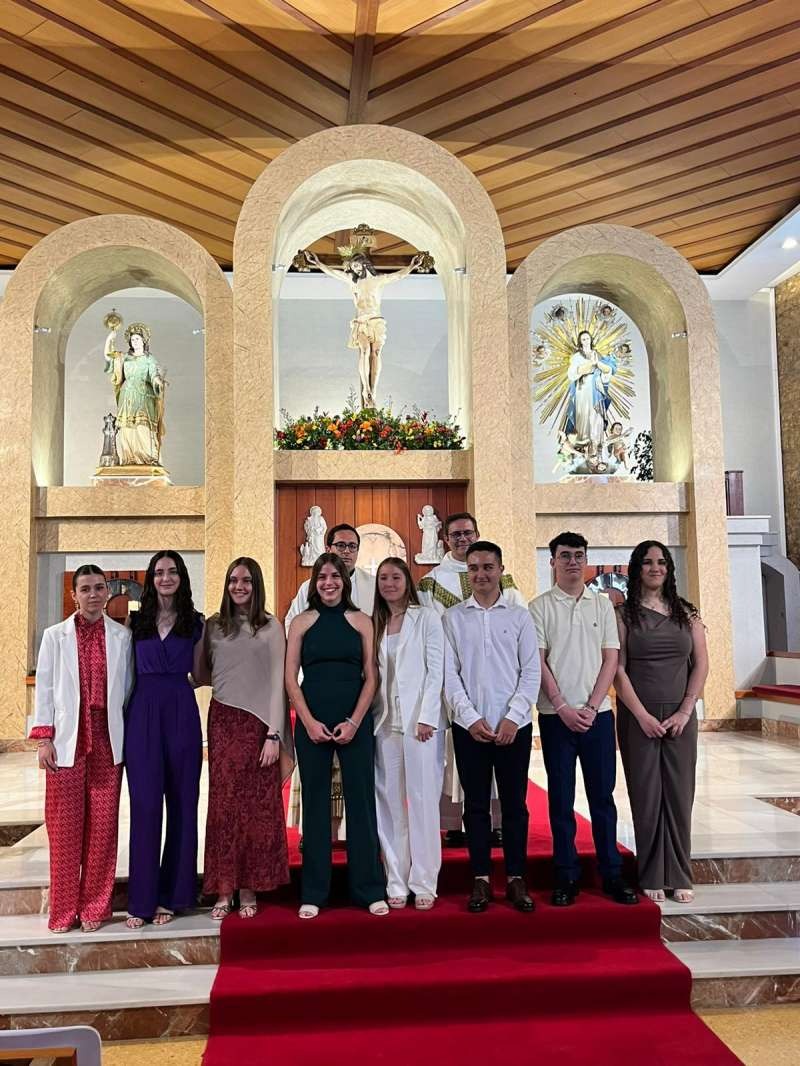 CELEBRACIÓN DE DOS SACRAMENTOS EN LA IGLESIA DE SANTA BÁRBARA