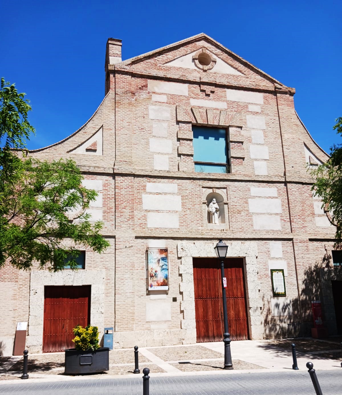 TRES SIGLOS DE EXISTENCIA DEL CONVENTO DE CAPUCHINOS DE ESQUIVIAS (TOLEDO)