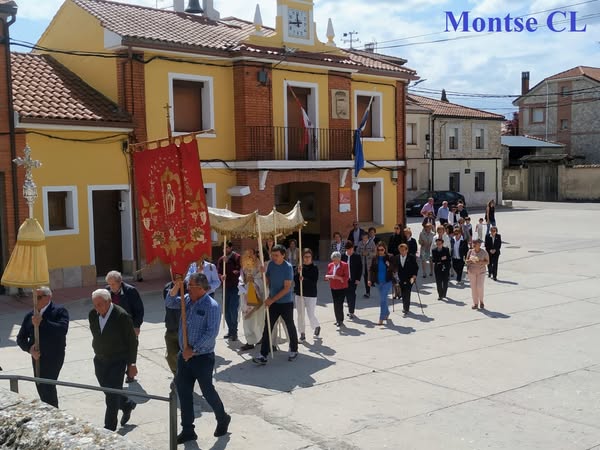 SALUDO FUENTEPIÑELANO 4336- CORPUS CHRISTI