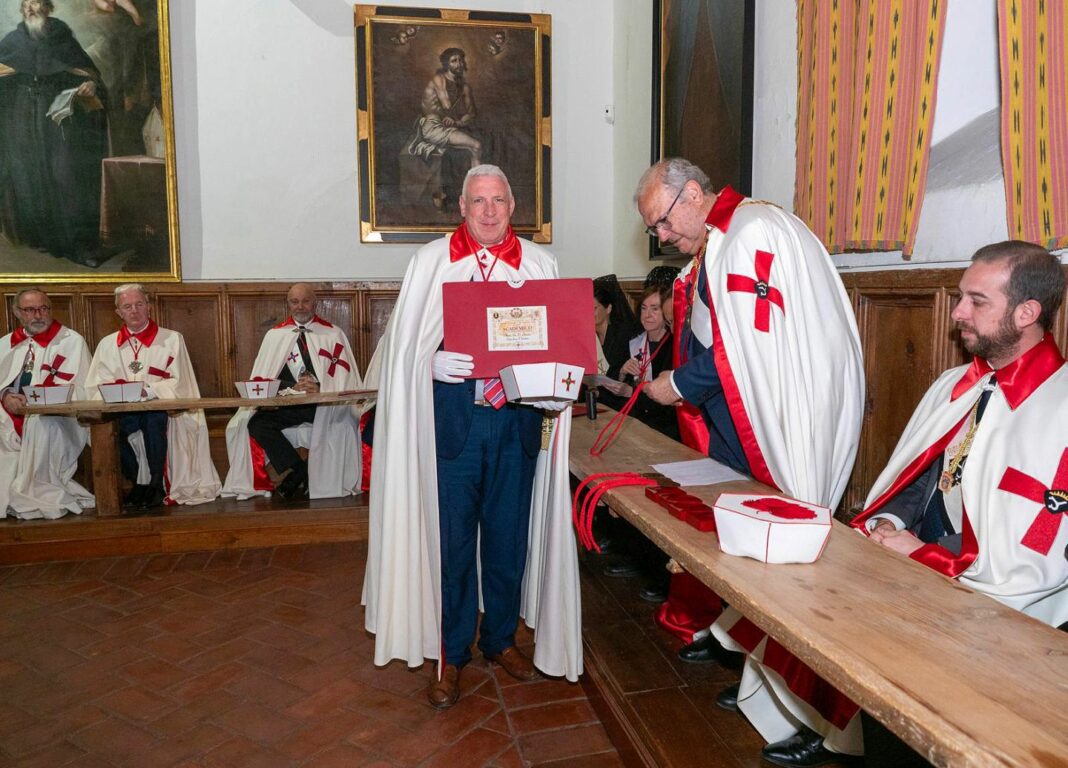 JAVIER SÁNCHEZ-VERDEJO PÉREZ Y JAVIER GARCÍA-LUENGO MANCHADO MIEMBROS DE LA ACADEMIA DE LA HISPANIDAD