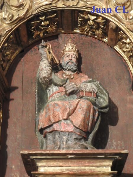 SALUDO FUENTEPIÑELANO: 4348. «DE SAN JUAN A SAN PEDRO EL CALOR APRIETA MÁS Y MEJOR». Y A FE QUE LO ESTÁ HACIENDO.