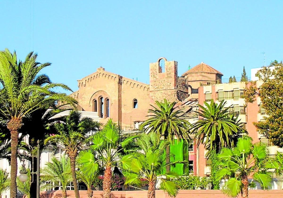 FOTOHISTORIA DE CARTAGENA: SANTIAGO APÓSTOL, LA IGLESIA PRIMADA Y LA DIGNIDAD EN RUINAS