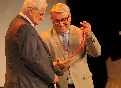 INCA RET HOMENATGE A GABRIEL PIERAS I SALOM AMB LA MEDALLA DE LA CIUTAT.