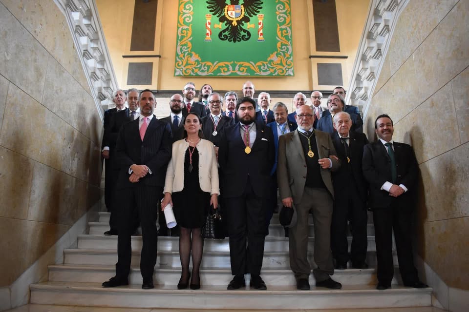 PRESENTACIÓN DEL LIBRO DE AMADEO REY “ANÉCDOTAS DE LA NOBLEZA ESPAÑOLA”. EN LA REVISTA NOBILITÁ