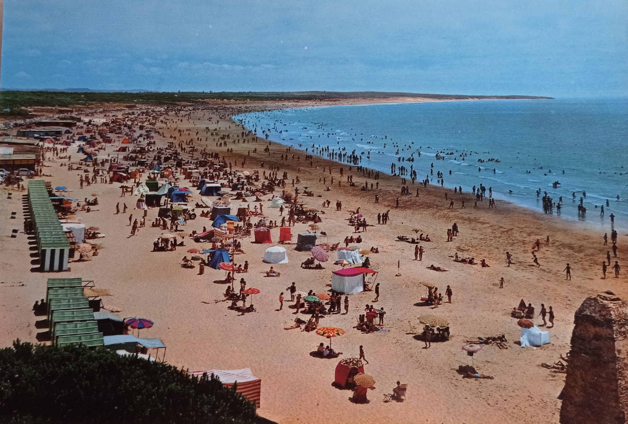 LOS BAÑOS DE OLAS O BAÑOS DE MAR EN LA BARROSA