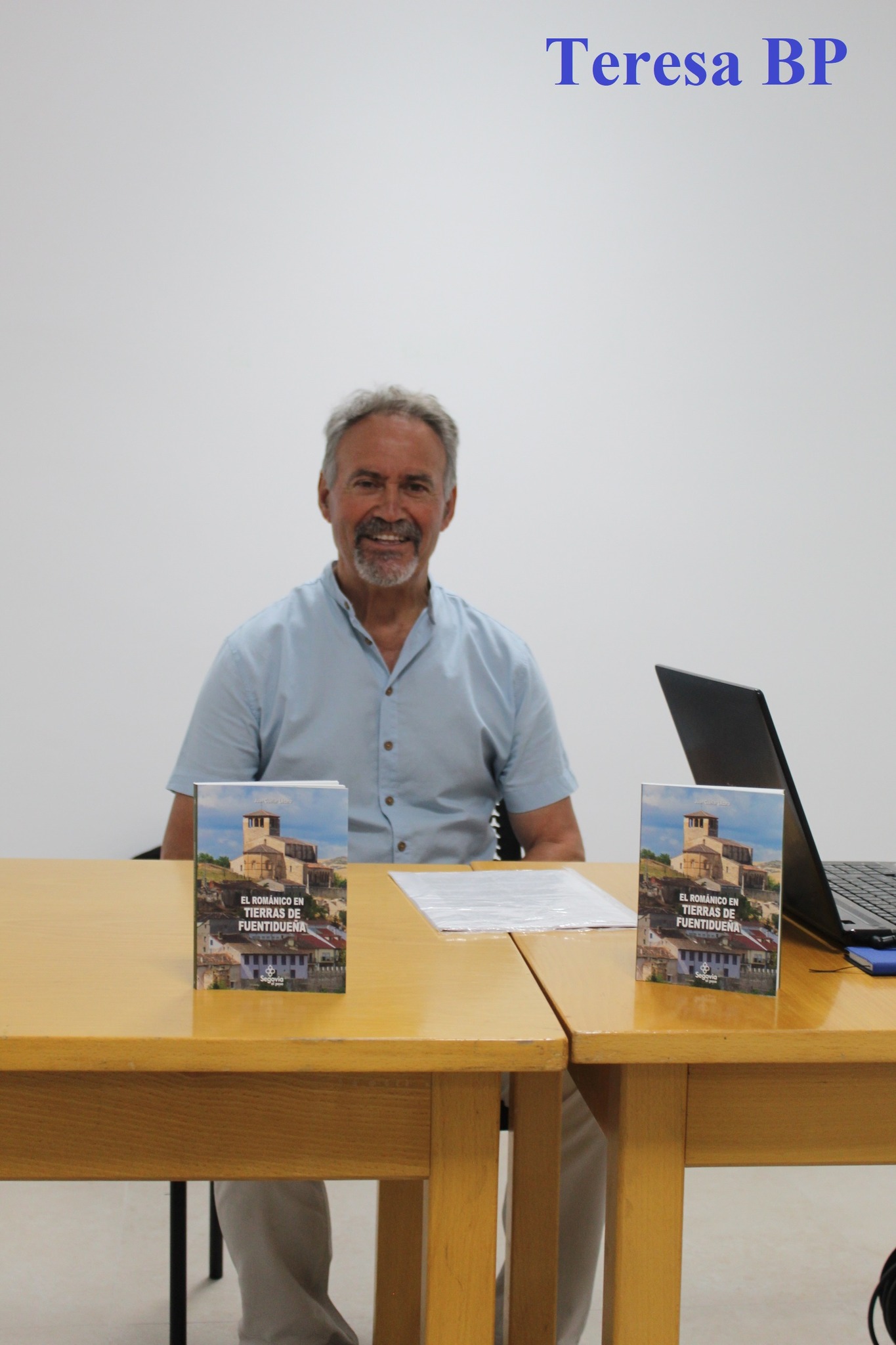 SALUDO FUENTEPIÑELANO-LAGUNERO 4385 PRESENTACIÓN LIBRO