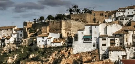 CURIOSIDAD DE LAS CASAS CASTILLERAS EN 1668