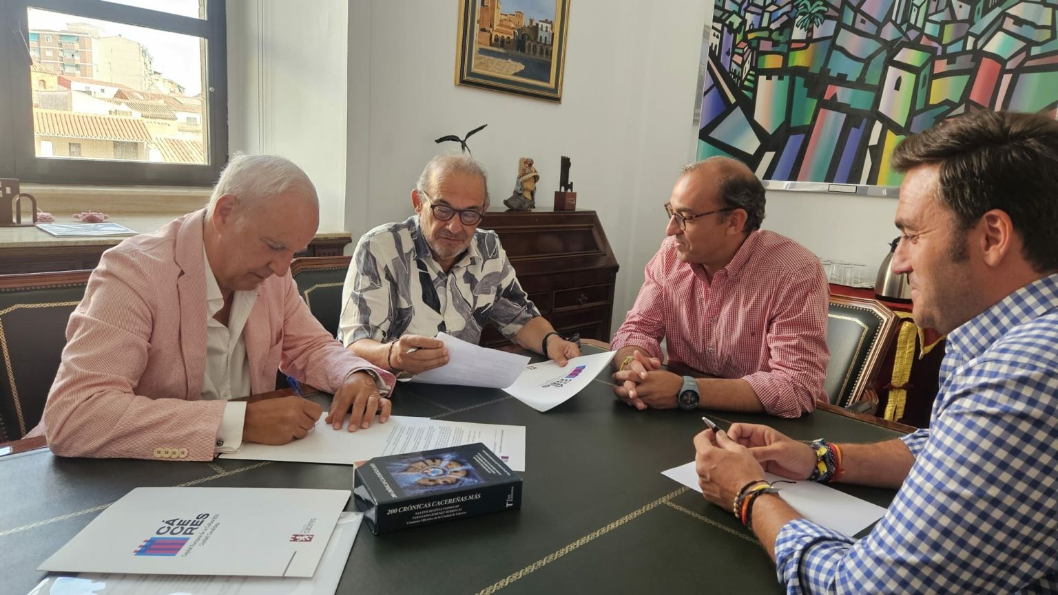 LA ASOCIACIÓN EXTREMEÑA DE CRONISTAS OFICIALES SE ADHIERE LA CANDIDATURA DE CÁCERES COMO CAPITAL EUROPEA DE LA CULTURA 2031