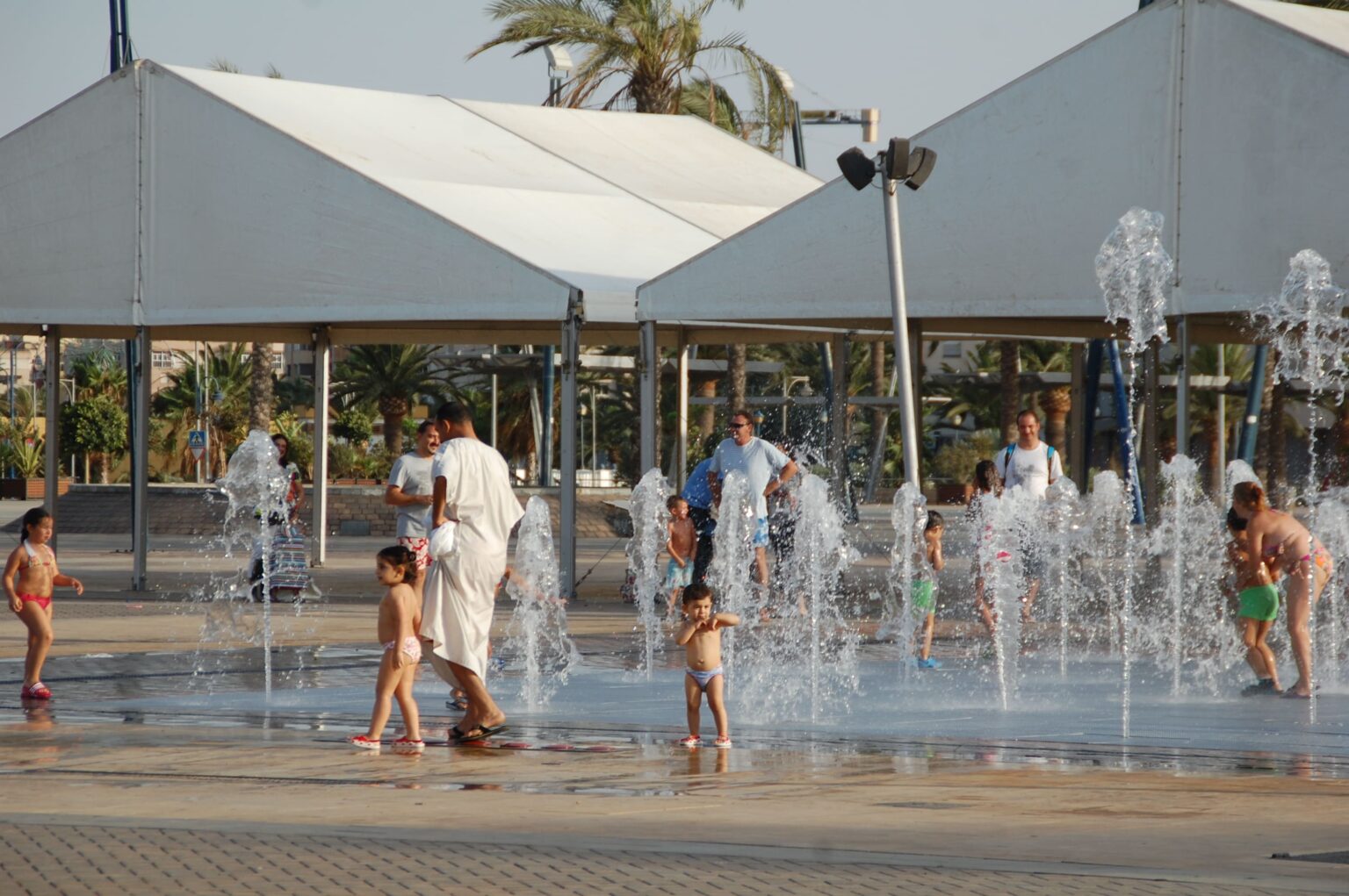 ‘ENTANARSE’, EL VERBO QUE NO ESTÁ EN EL DICCIONARIO PERO QUE ENCUENTRAS EN CADA RINCÓN DE MELILLA