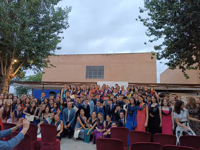 DEL TALLER AL AULA DIGITAL: EL VIAJE DE MEDIO SIGLO DEL IES LA CAMPIÑA