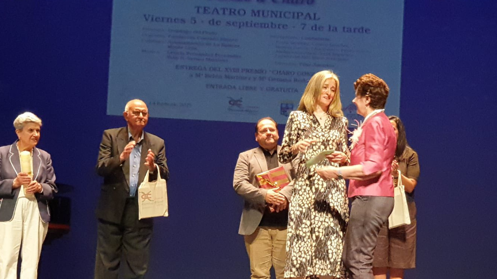 ÉXITO ROTUNDO: EN EL RECITAL ‘VERSOS A CHARO’