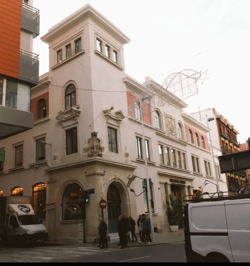 UN SIGLO DE LAS OBRAS DEL EDIFICIO ANTIGUO DE CORREOS