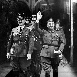 HABLEMOS DE DICTADORES