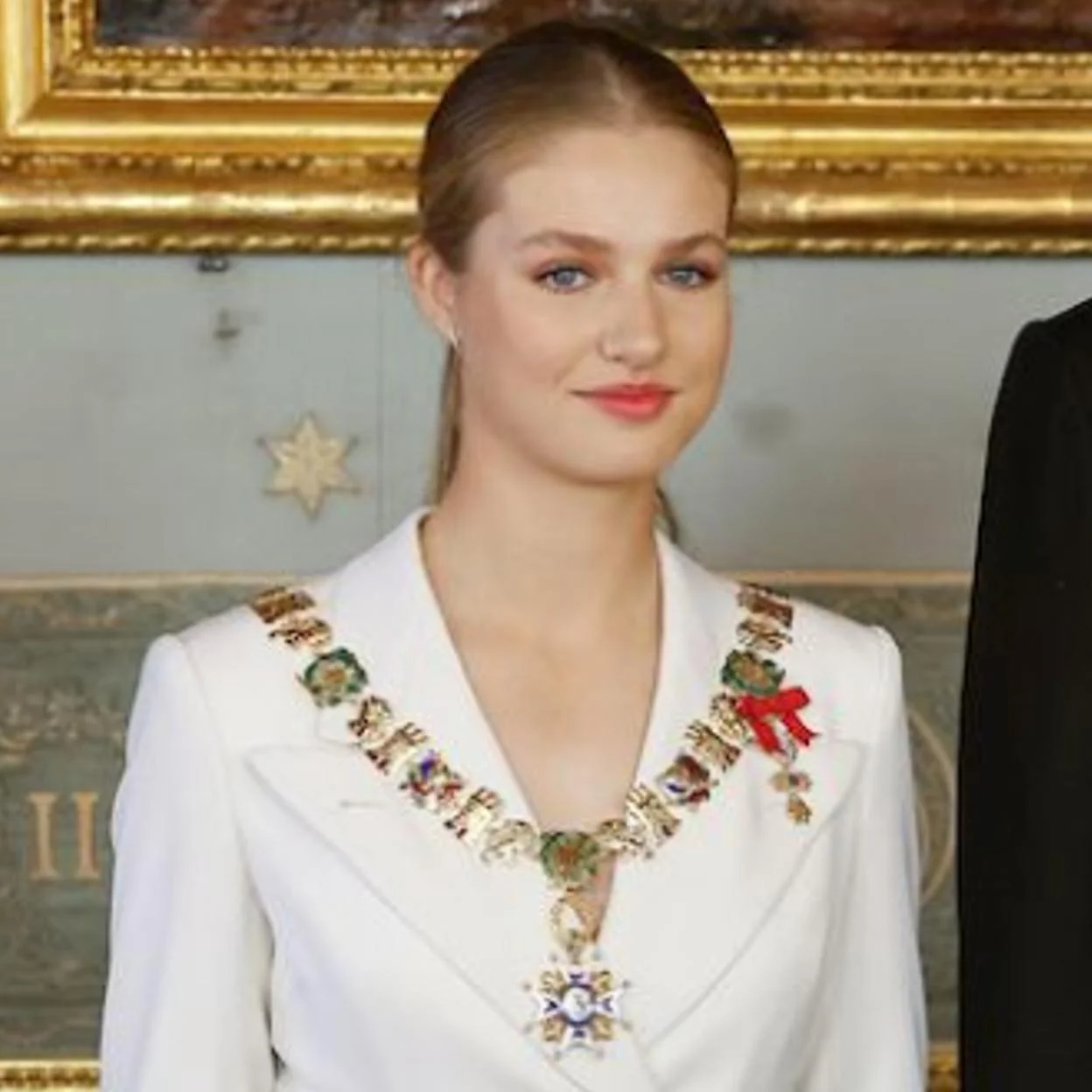 AMADEO REY, ENTREVISTADO SOBRE LAS CONDECORACIONES DE LA PRINCESA LEONOR