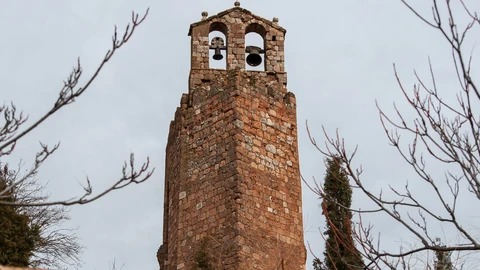 AYLLÓN, LA BELLA VILLA MEDIEVAL QUE VIGILA UNA IMPRESIONANTE TORRE ÁRABE