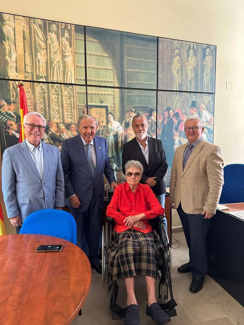 INAUGURACIÓN DE LA EXPOSICIÓN DE LA MUESTRA DE FONDOS BIBLIOGRÁFICOS ANTIGUOS DE LA RACV