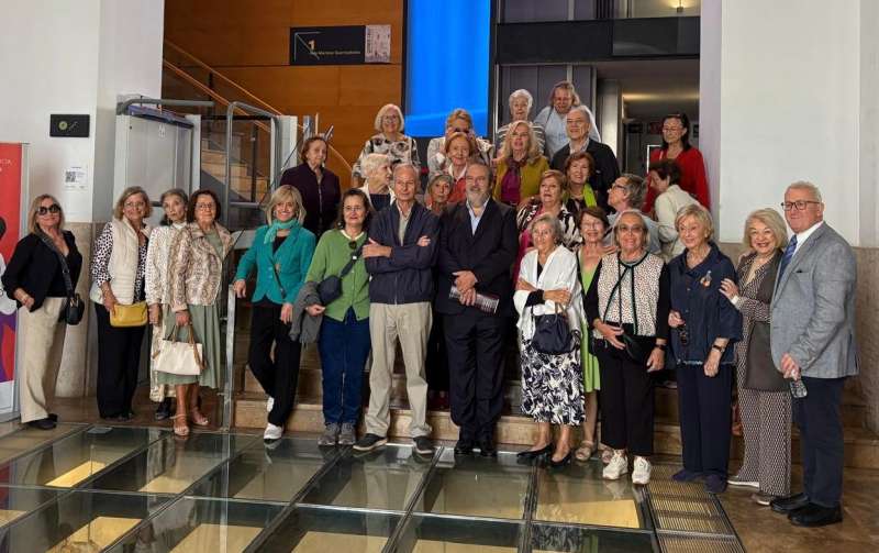 LOS ALUMNOS DE L’ESCOLA SUPERIOR D’ESTUDIS VALENCIANS DE LA RACV HACEN LA «RUTA COLOMBINA»