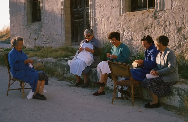 SALUDO FUENTEPIÑELANO 4468-DÍA INTERNACIONAL DE LAS MUJERES RURALES