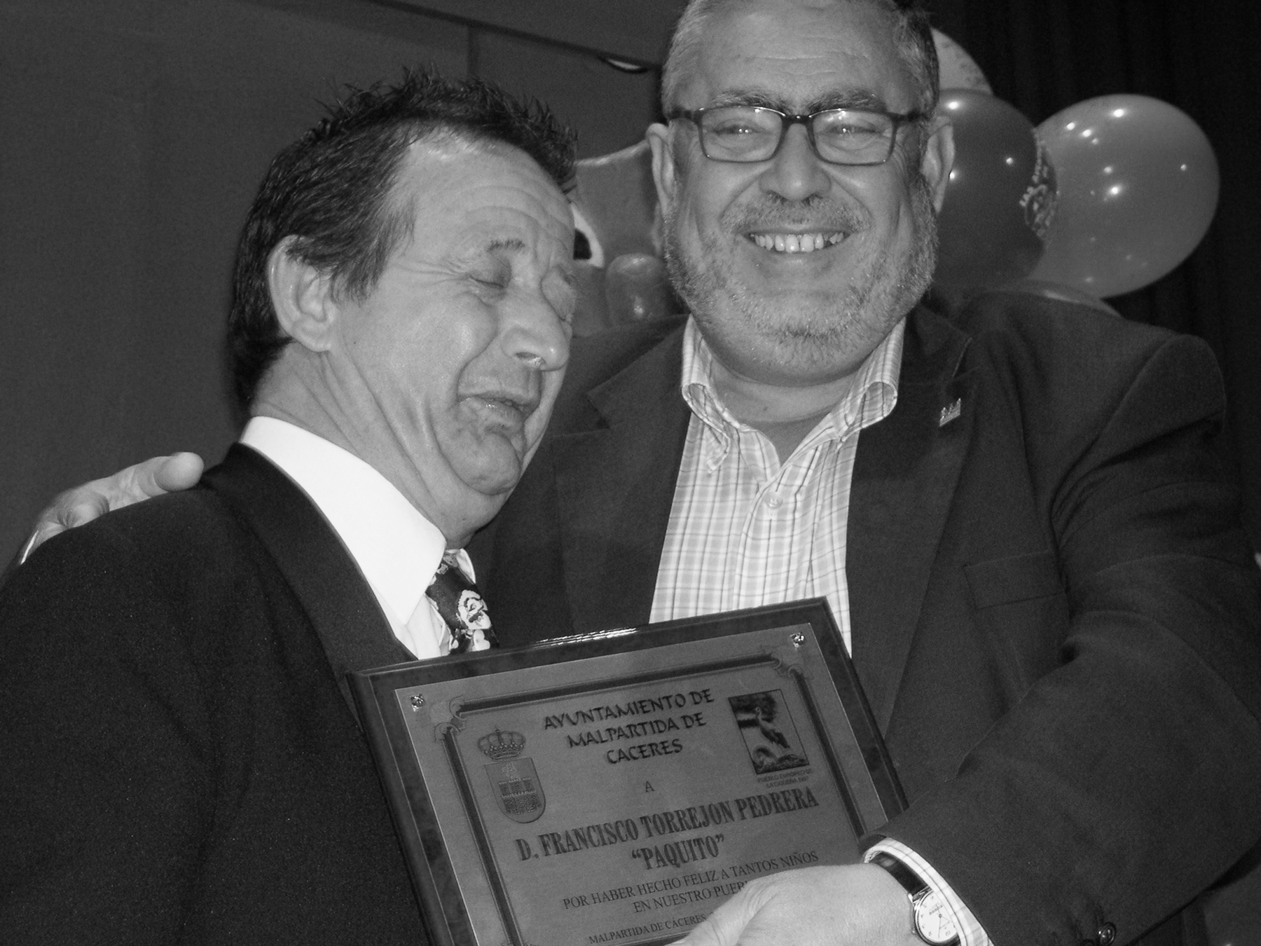 SE FUE FRANCISCO TORREJÓN PEDRERA.