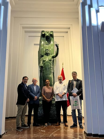 SEGUIMOS TENDIENDO PUENTES.