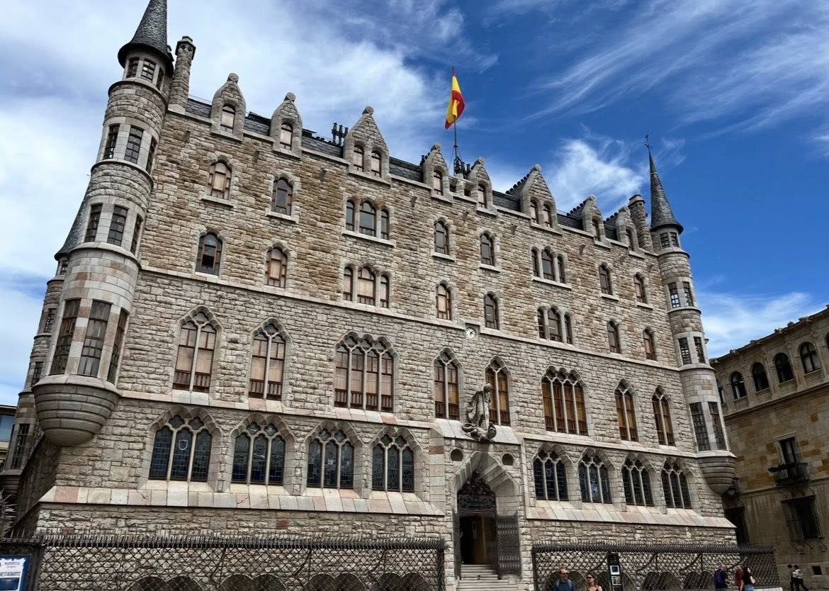 LA MODERNISTA CASA BOTINES, EN LEÓN
