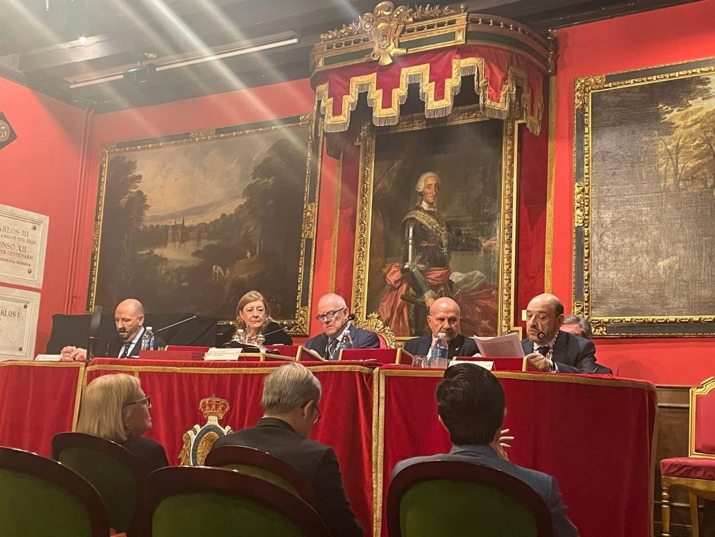 CEREMONIA DE APERTURA DEL CURSO ACADÉMICO 2025-2026 DE LA REAL ACADEMIA MATRITENSE DE HERÁLDICA Y GENEALOGÍA