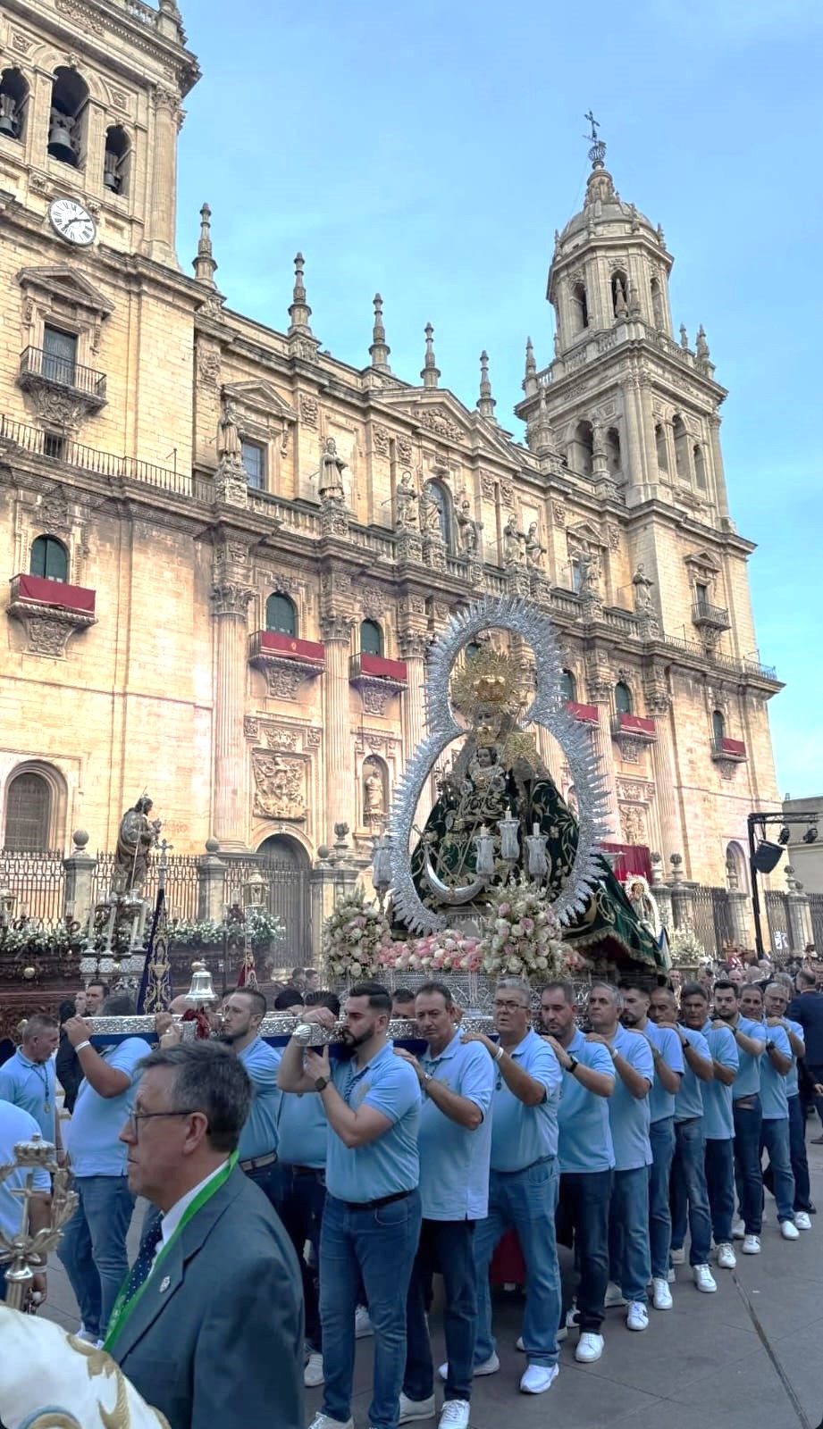 “MAGNA” PROCESIÓN EN JAÉN, DEVOCIÓN, FE Y ESPERANZA DE TODA LA PROVINCIA (I)