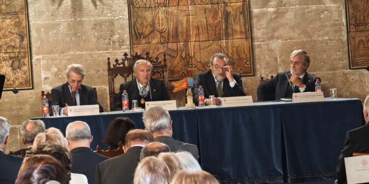 LA RACV Y EL CENTRO DE ESTUDIOS COLOMBINOS INAUGURAN EL CURSO ACADÉMICO EN VALENCIA CON UNA CONFERENCIA SOBRE LUIS DE SANTÁNGEL