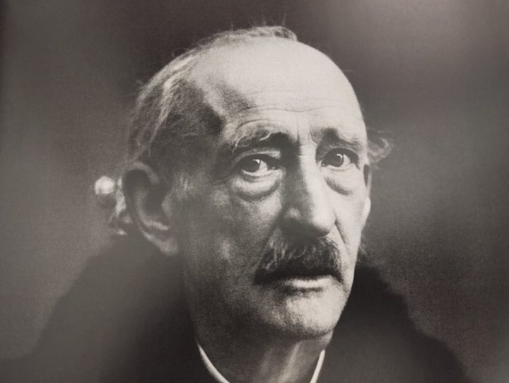 UNA HISTÓRICA EFEMÉRIDE EN LAS PÁGINAS DE UNA HISTÓRICA REVISTA