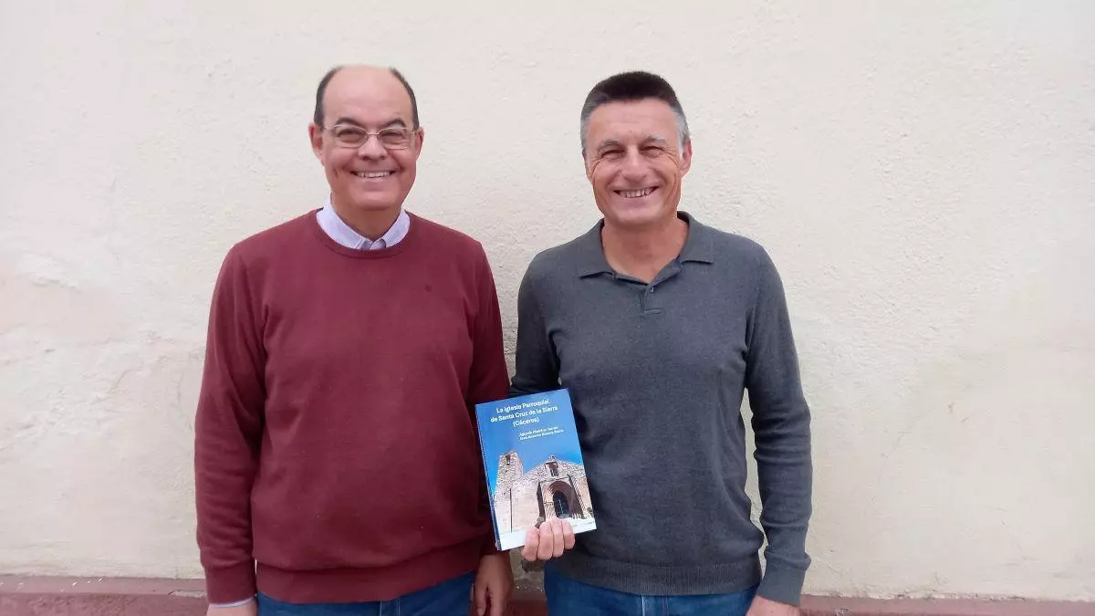 DIFUNDEN EL PATRIMONIO EN SANTA CRUZ DE LA SIERRA CON UN LIBRO SOBRE LA IGLESIA DE LA VERA CRUZ