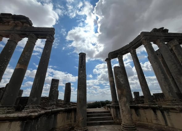 EL YACIMIENTO ARQUEOLÓGICO DE DOUGGA (TÚNEZ)