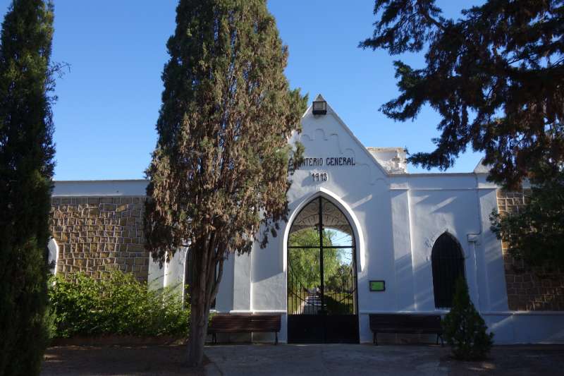 EN 1912 SE INICIA LA CONSTRUCCIÓN DEL NUEVO CEMENTERIO MUNICIPAL Y SE INAUGURA EN JULIO DE 1914
